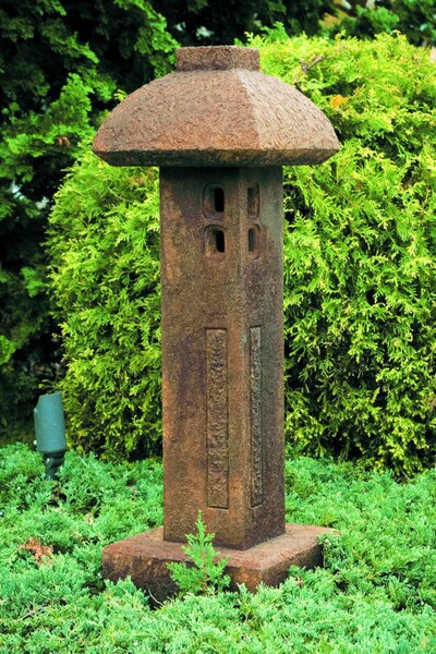 Asian Pathway Lamp Pagoda